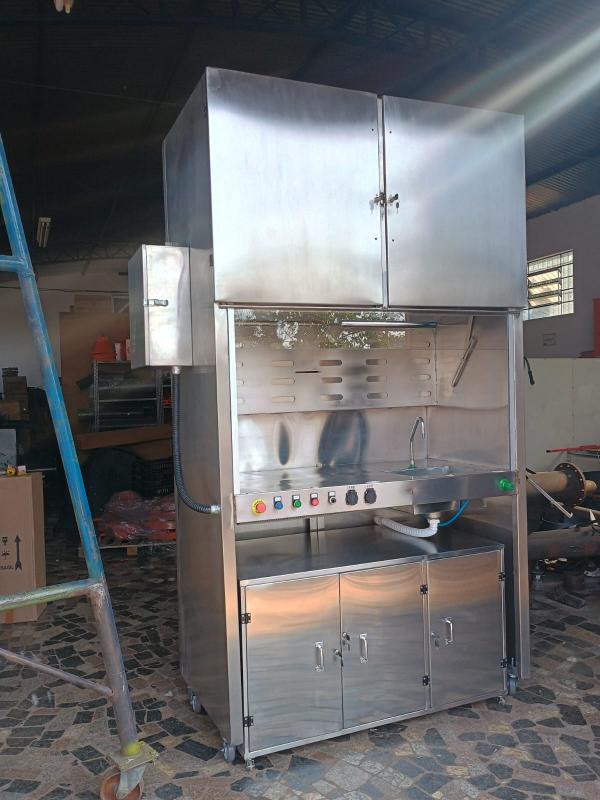 Imagem ilustrativa de Capela de exaustão e fluxo laminar
